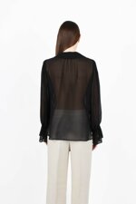 camicia-lavalliere-trasparente-con-ruches-sul-davanti