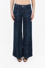 d-akii-flare-jeans