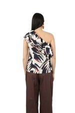 one-shoulder-top-with-ruffles