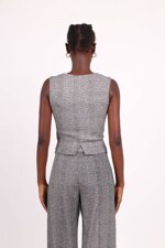 viscose-vest-with-herringbone-pattern