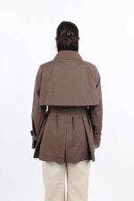 cropped-water-repellent-trench