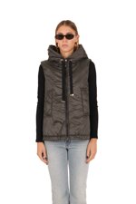 hooded-padded-vest-in-water-repellent-canvas