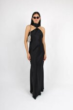 long-dress-in-glossy-satin-with-knot-neckline