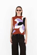 gilet-in-contone-con-intarsi-floreali