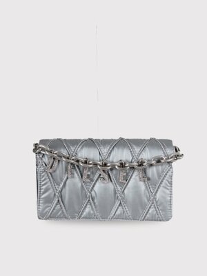 borsa-a-tracolla-con-charme-e-catena