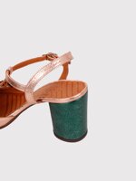 sandalo-uliva-con-tacco-e-fibbia