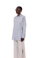camicia-con-dettagli-cut-out-sul-retro-e-pietre-in-resina