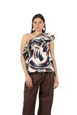 one-shoulder-top-with-ruffles
