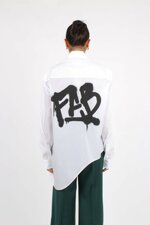 asymmetric-shirt-with-graphic-print-on-the-back