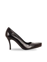 contrast-stitch-pumps