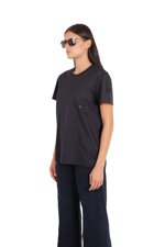 t-shirt-in-cotone-con-taschino