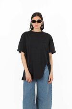 oversized-t-shirt-with-side-slit