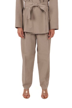 pantalone-sartoriale-con-pinces