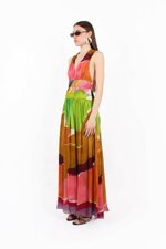 abito-lungo-con-incrocio-sul-retro-in-satin