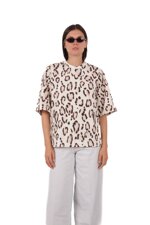 oversized-leopard-print-t-shirt