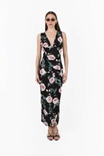 floral-print-dress-with-a-v-neck