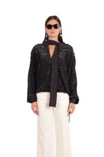 v-neck-blouse