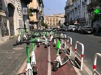 Free green Sicilia. Pista ciclabile o pista monopattini. Comunque pericolosa Free green Sicilia. Pista ciclabile o pista monopattini. Comunque pericolosa