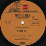 jethro-tullthick-as-a-brick1972