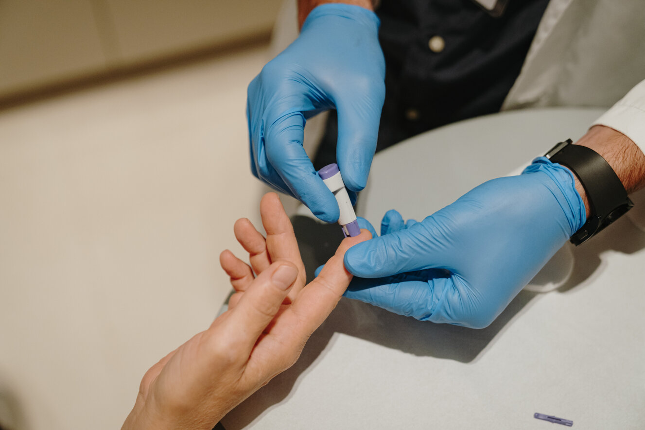 Vetrina Farmacia Raimondi Milano