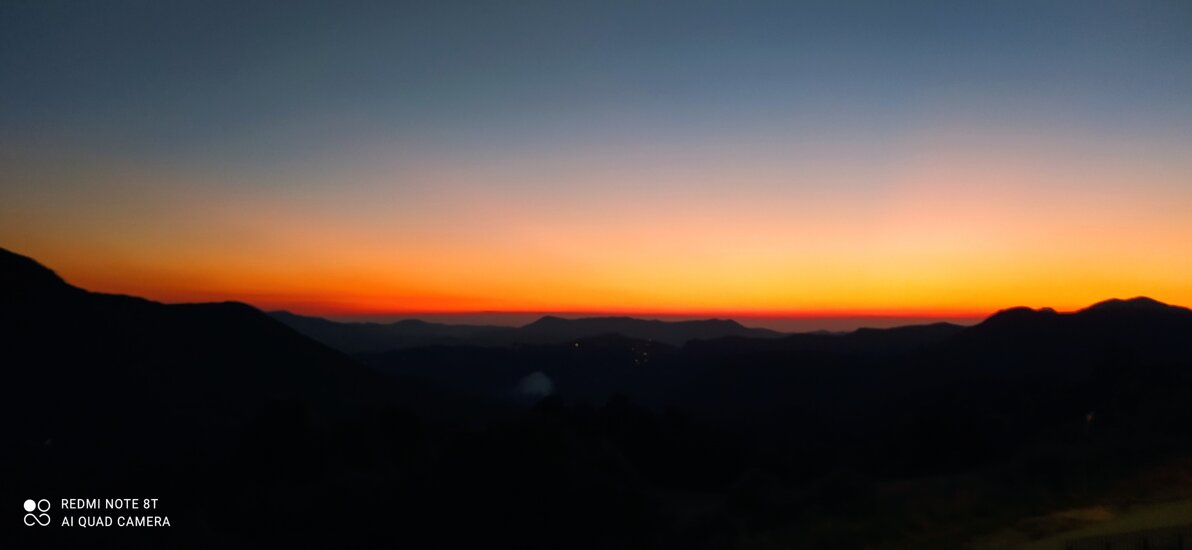 img sfondo.jpeg img sfondo.jpeg