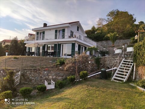 209609_ab2493566952084609f4ebfaa2f26f60a61a8168