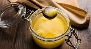 Il Ghee: alla scoperta del prezioso burro chiarificato, antico rimedio Ayurvedico ricco di preziosi grassi saturi.