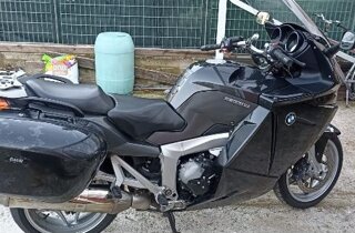 moto%20marella%20guzzi%20v85tt.jpeg