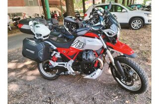 moto%20marella%20guzzi%20v85tt.jpeg