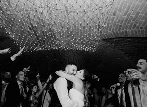 eyJpdCI6Ik1hdHJpbW9uaW8gVmlsbGEgU2NhdGkifQ==