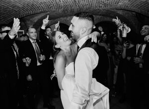 eyJpdCI6Ik1hdHJpbW9uaW8gVmlsbGEgU2NhdGkifQ==