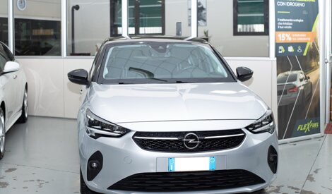 Opel di occasione color grigio metallizzato