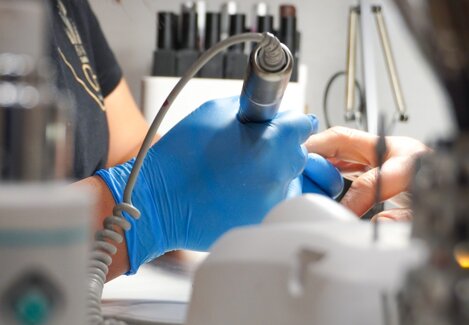 Trattamento ricostruzione unghie