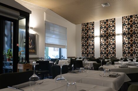 ingresso e sala rinnovata del ristorante Crocetta