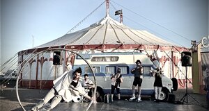 cabaret_noir_et_blanc_photo_zoe_st_onge_1.jpeg