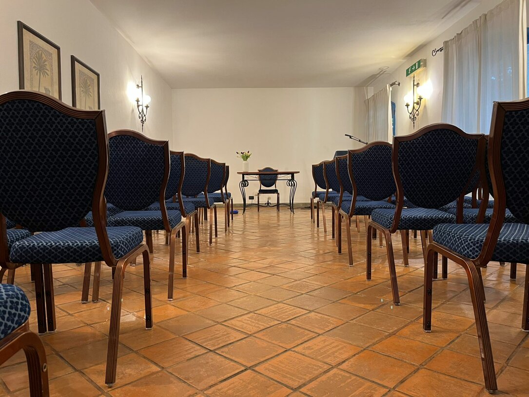 sala zaffiro 3 - platea.jpeg sala zaffiro 3 - platea.jpeg