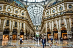 luxury shopping milano