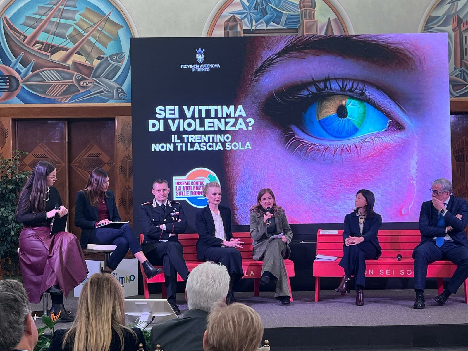 Violenza contro le donne: dati, giustizia e innovazione digitale in Trentino Violenza contro le donne: dati, giustizia e innovazione digitale in Trentino