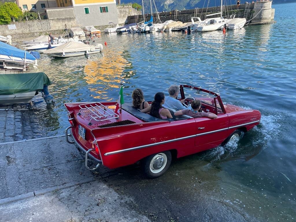 Sali a bordo: l'Associazione AmA si tuffa nel lago di Como a Dervio!