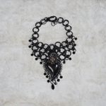 collana-cuore-nero-gioiello-iconico