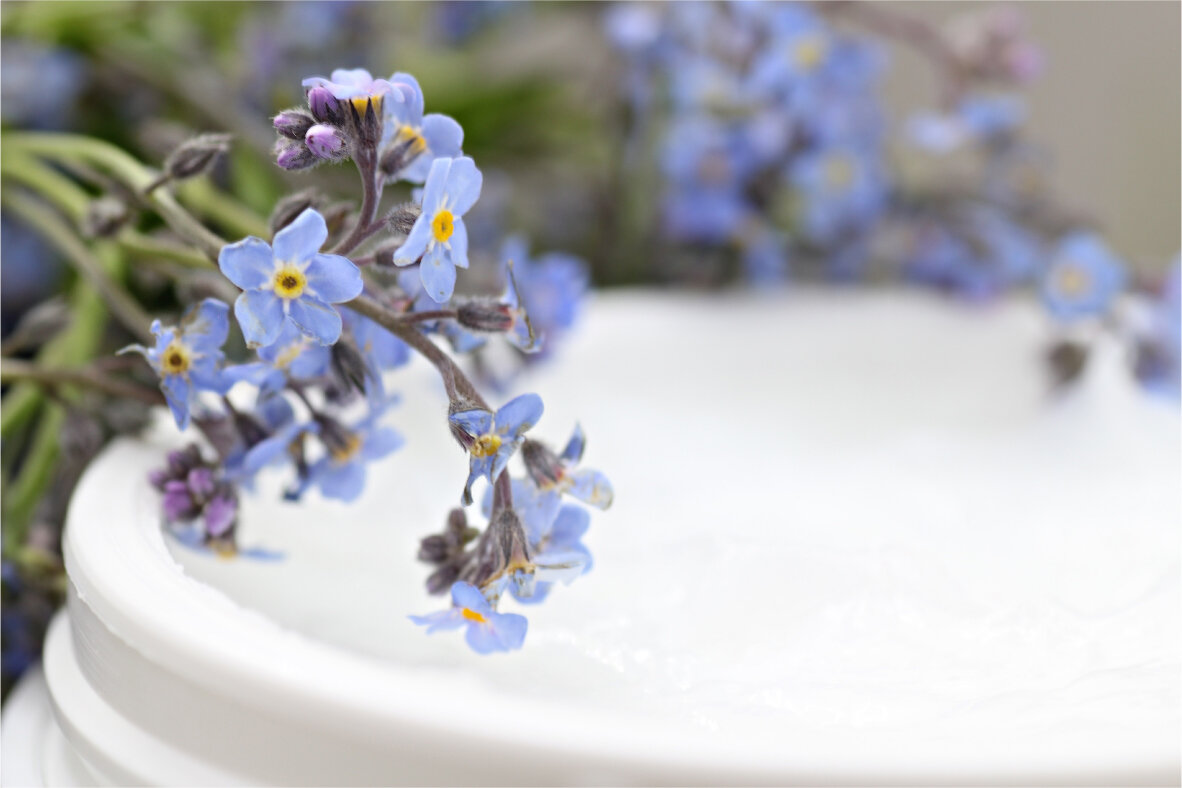 Capelli d’estate: luce, leggerezza e riparazione