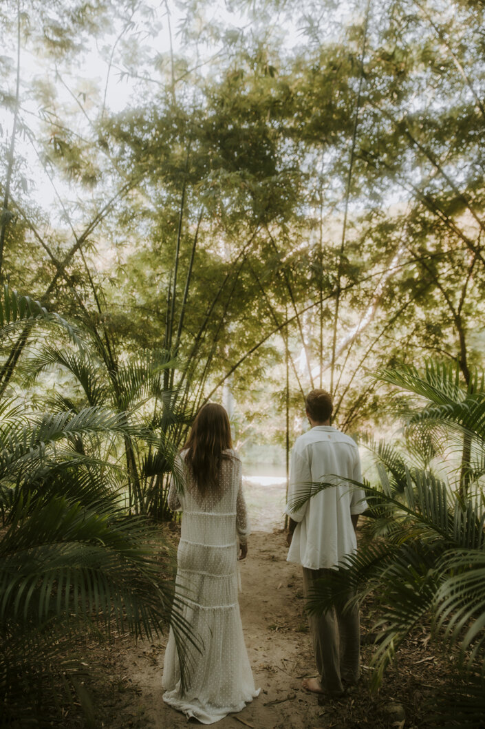 eyJlcyI6IkxhIGNlcmVtb25pYSBPbmUgTG92ZSBwYXJhIHBhcmVqYXMgcXVlIGRlc2VhbiBjZWxlYnJhciBzdSBhbW9yIGRlIG1hbmVyYSD6bmljYS4gIn0=