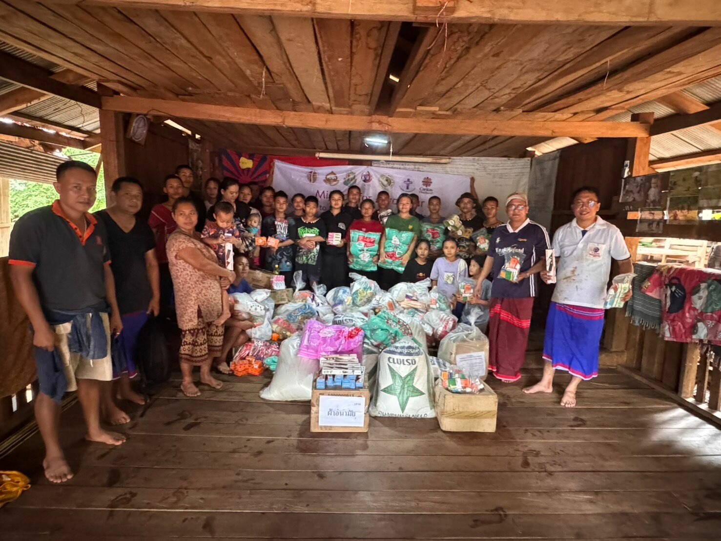 Due squadre dalla Thailandia raggiungono i sopravvissuti al terremoto del Myanmar per la seconda missione di emergenza