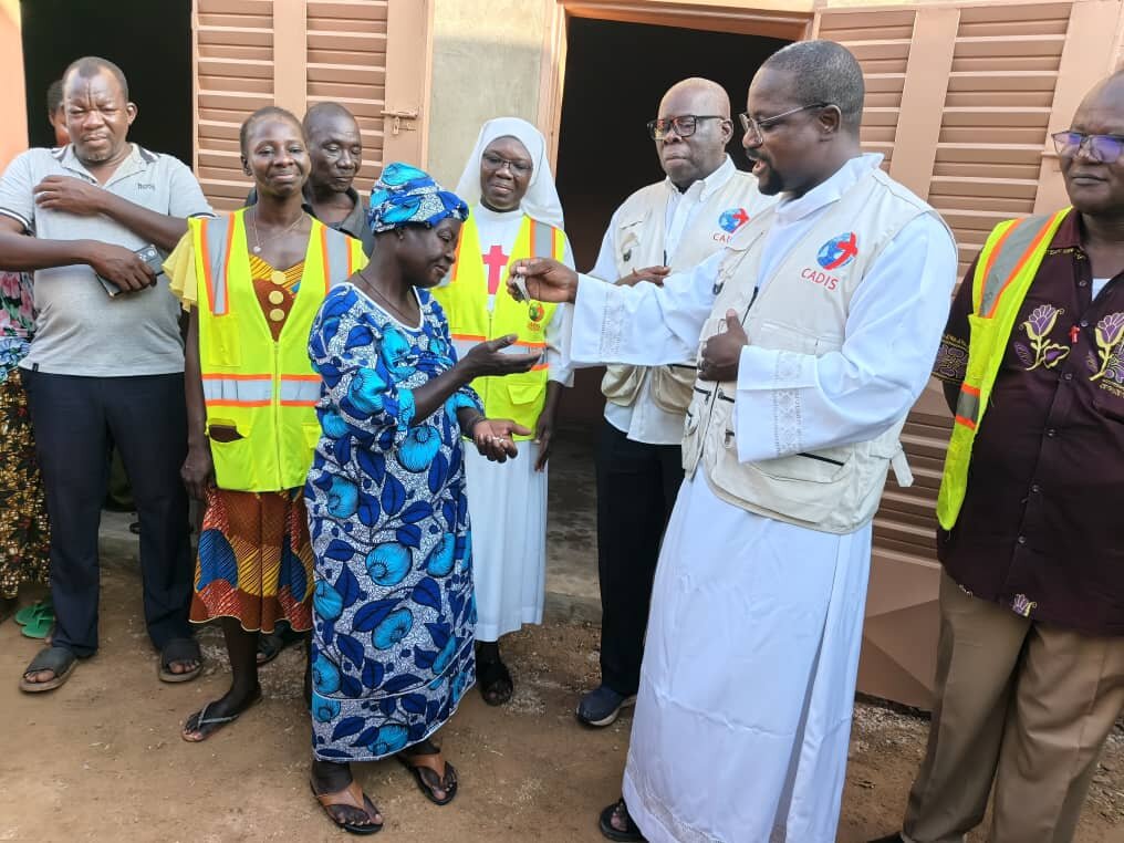 A New Beginning in Ouagadougou: CADIS-BF Hands Over a Home to a Vulnerable Family in the Goudrin Quarter
