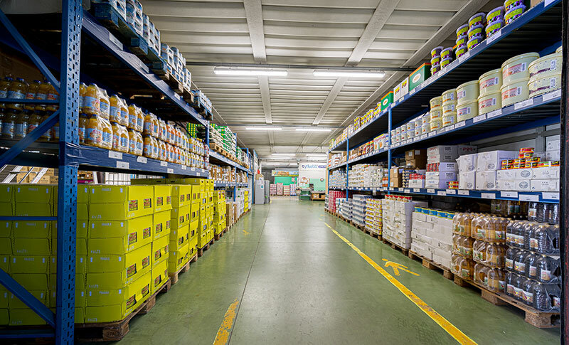 Comprare all’ingrosso: la nuova frontiera del risparmio con le rimanenze di magazzino