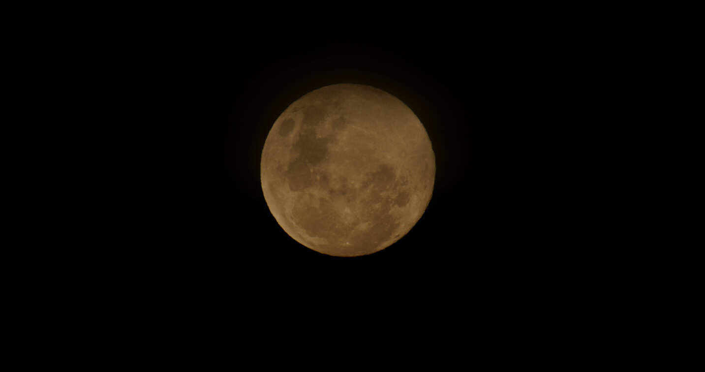 luna piena 1 photo.jpeg
