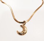 collana-dorata-con-luna