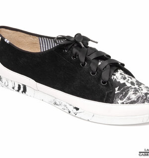 Charles_Philip_Shangai Shoes Scarpe Still life ecommerce