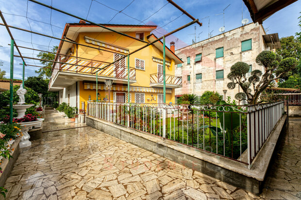 Ampia stanza Singola - Quartiere Rebibbia vicino METRO B