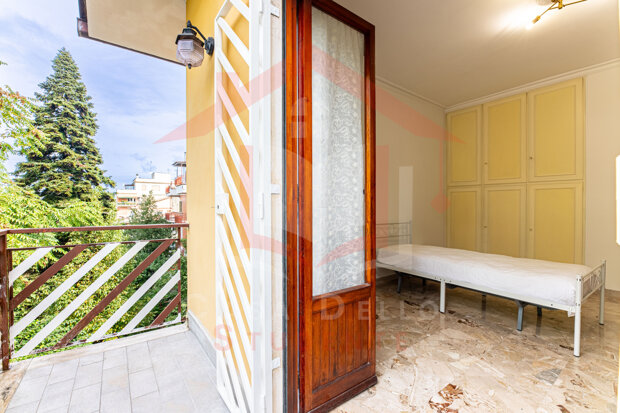 Ampia stanza Singola - Quartiere Rebibbia vicino METRO B